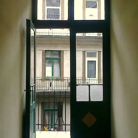 Ping Pong Budapest
